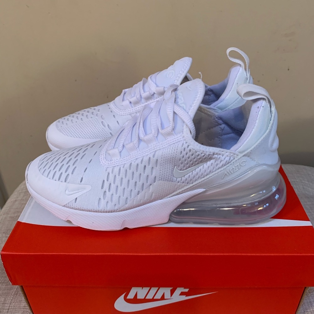 NIB White Air Max 270 4Y